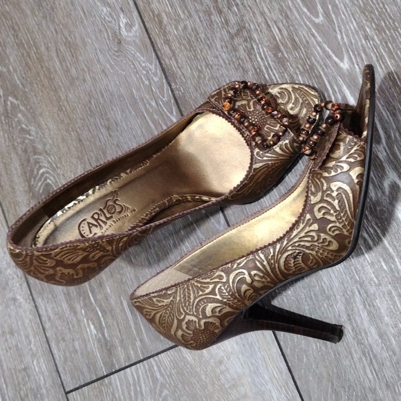 Carlos embossed brown and gold leather heels. Size 6 - Picture 5 of 12